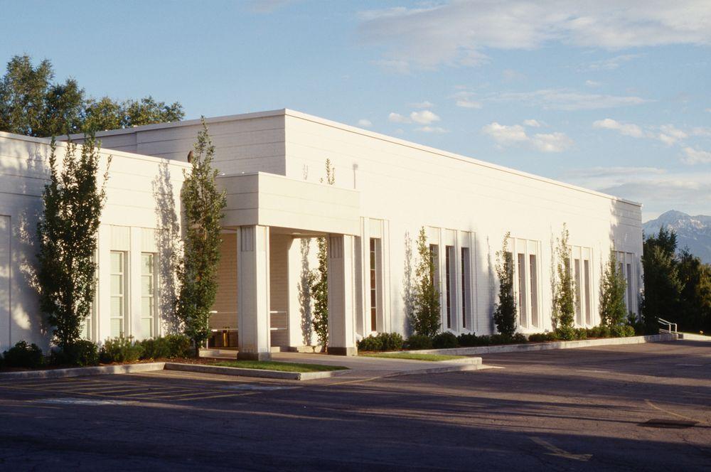 Larkin Sunset Lawn in Salt Lake City Utah