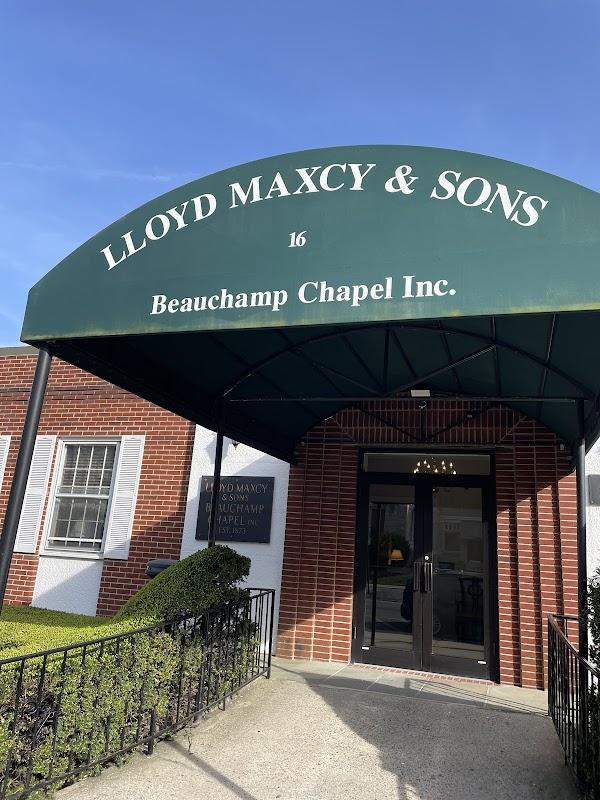 Lloyd Maxcy & Sons Beauchamp Chapel Inc building in New Rochelle, New York