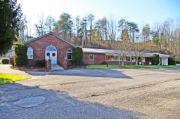 Long & Fisher Funeral Home in Sissonville West Virginia