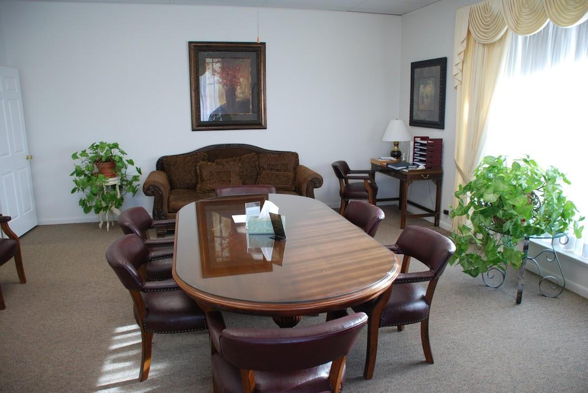 Lunn's Colonial Funeral Home in Wichita Falls Texas