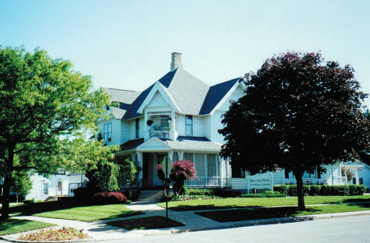MacAlpine Funeral Home in Bad Axe Michigan