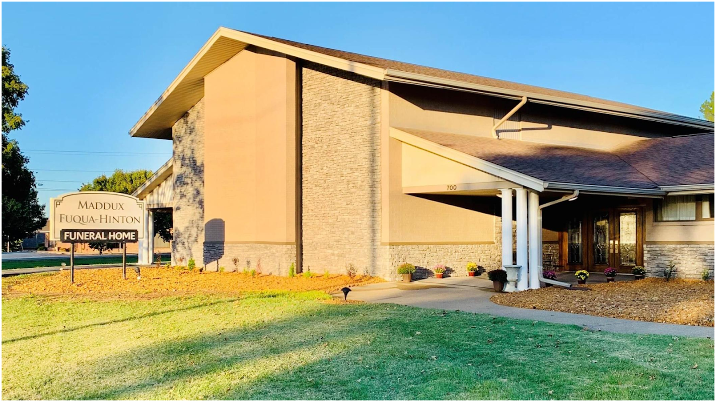 Maddux-Fuqua-Hinton Funeral Home building in Hopkinsville, Kentucky