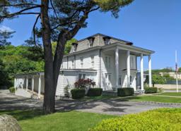 Mclaughlin Kramer Megiel Funeral Home Inc in Glen Cove New York