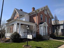 McPeek-Hoekstra Funeral Home in Granville Ohio