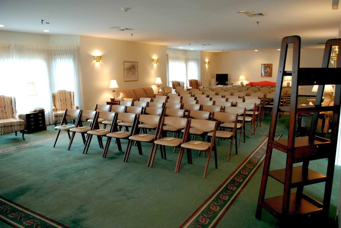 Mesnekoff Funeral Home, Inc in E Amherst New York