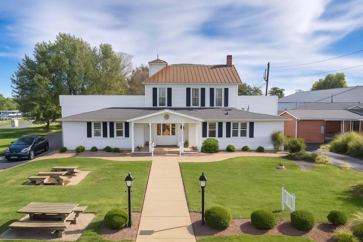 Miller-Schapmire Funeral Home building in Hartford, Kentucky