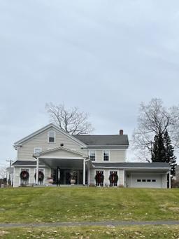 Munson-Lovetere Funeral Home in Woodbury Connecticut