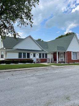 Neal Funeral Home building in Kinmundy, Illinois