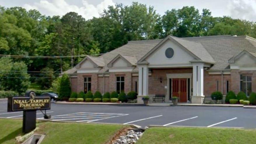 Neal-Tarpley-Parchman Funeral Home in Clarksville Tennessee