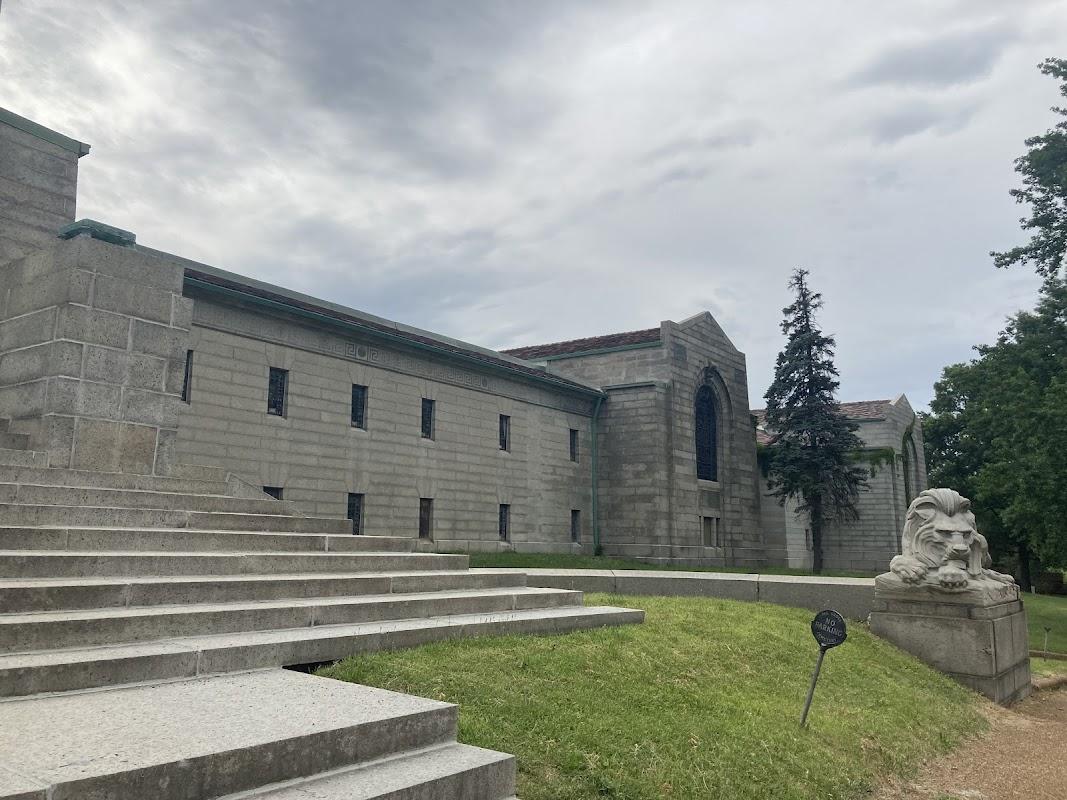 Oak Grove Funeral Home Mausoleum & Cemetery in Saint Louis Missouri