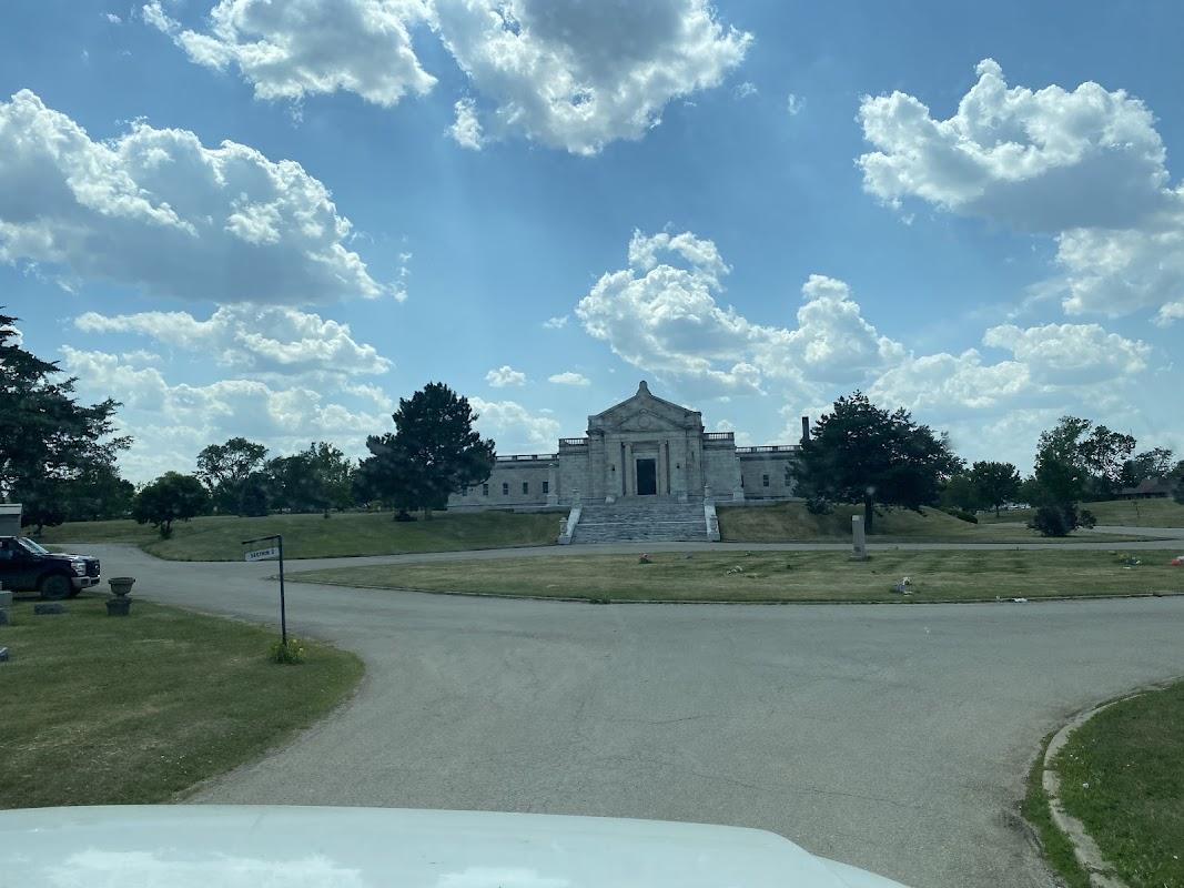 Oakridge Cemetery in Hillside Illinois