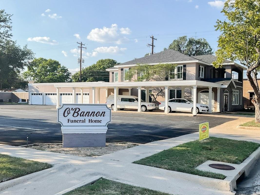 O'Bannon Funeral Home building in Luling, Texas