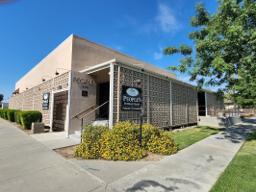 People's Funeral Chapel building in Hanford, California