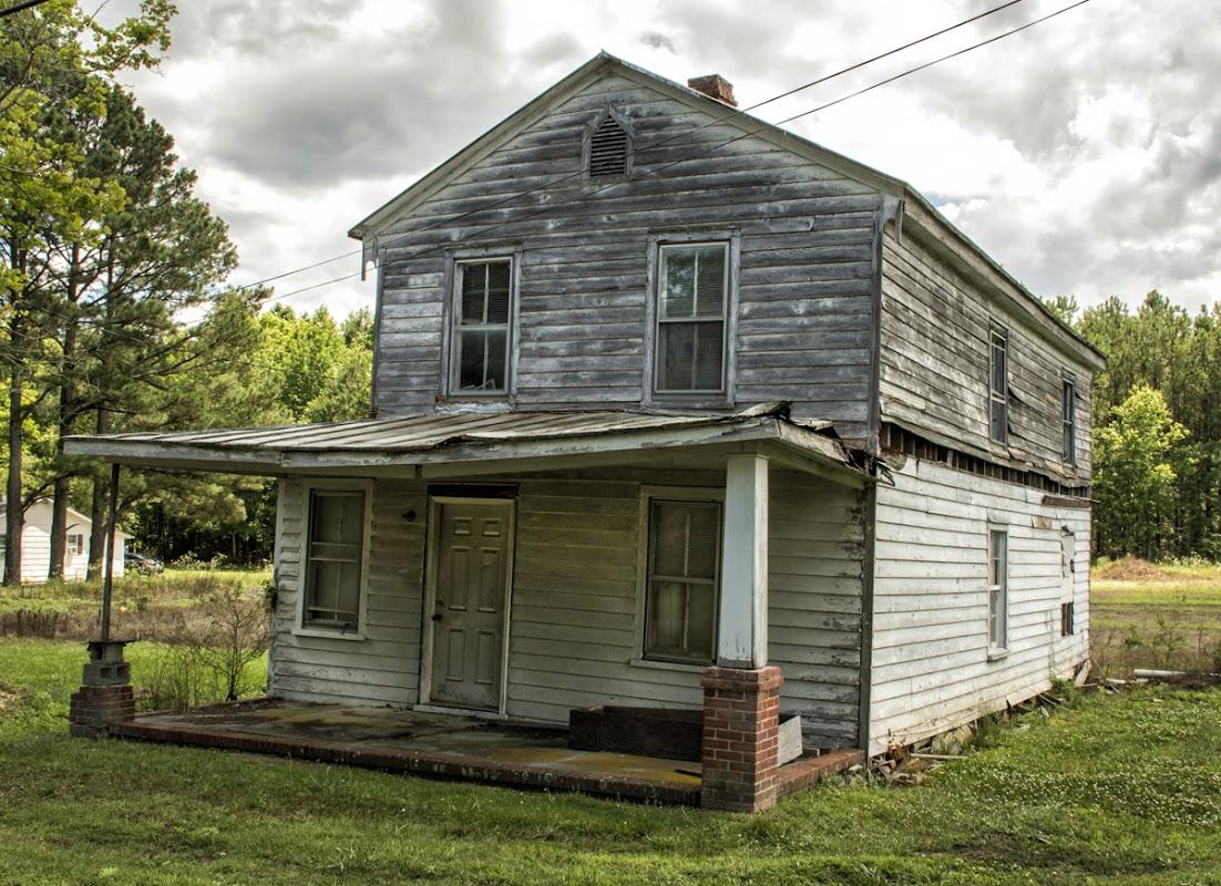 Poole's Funeral Home building in Smithfield, Virginia