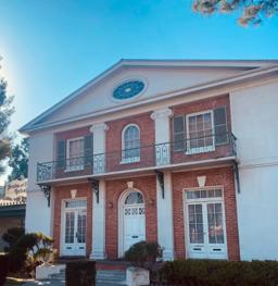 Preston & Simons Mortuary building in Riverside, California