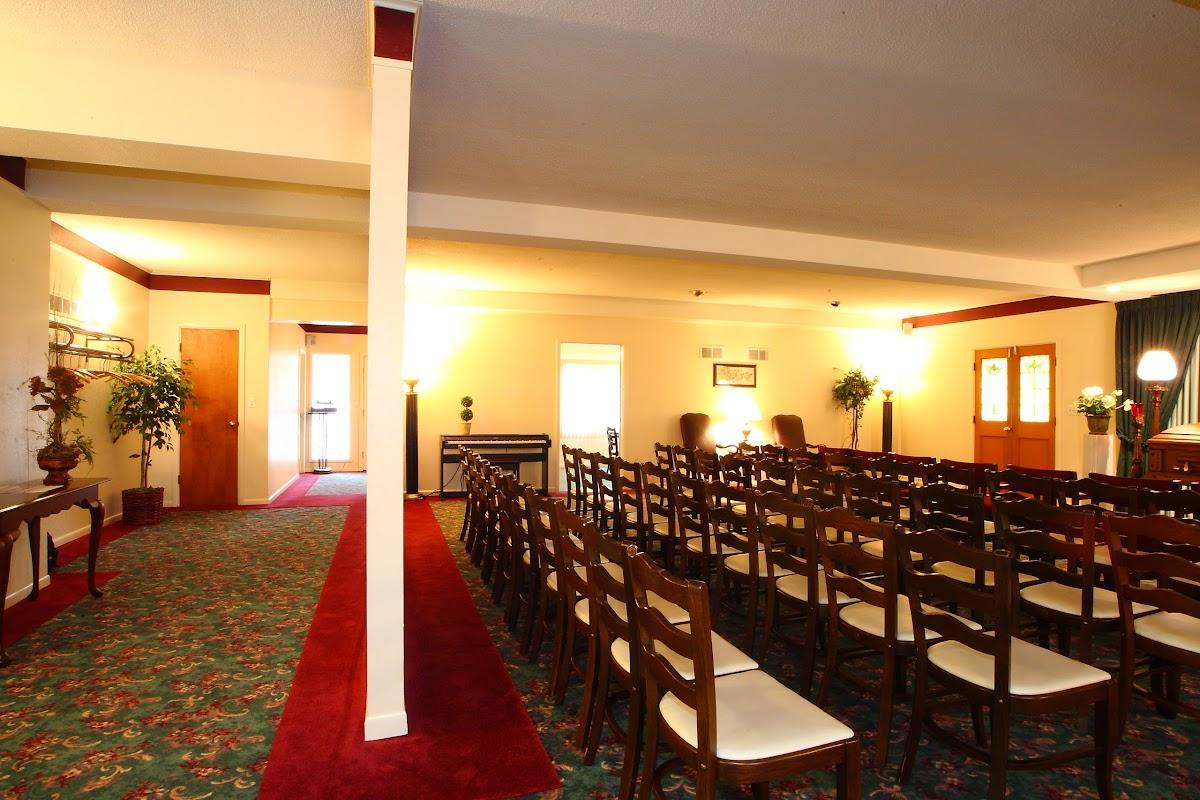 Ptak Memorial Home building in Peru, Illinois