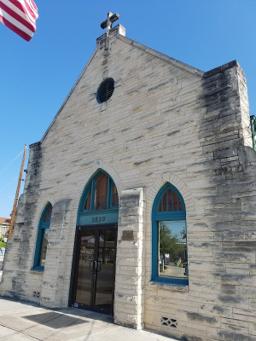 Puente & Sons Funeral Chapels in San Antonio Texas
