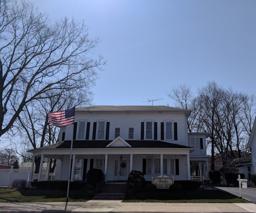 Rader-Lynch & Dodds Funeral Home in London Ohio
