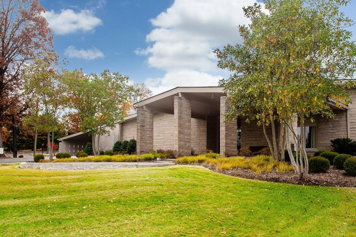 Ratterman & Sons Funeral Home - Jeffersontown building in Jeffersontown, Kentucky