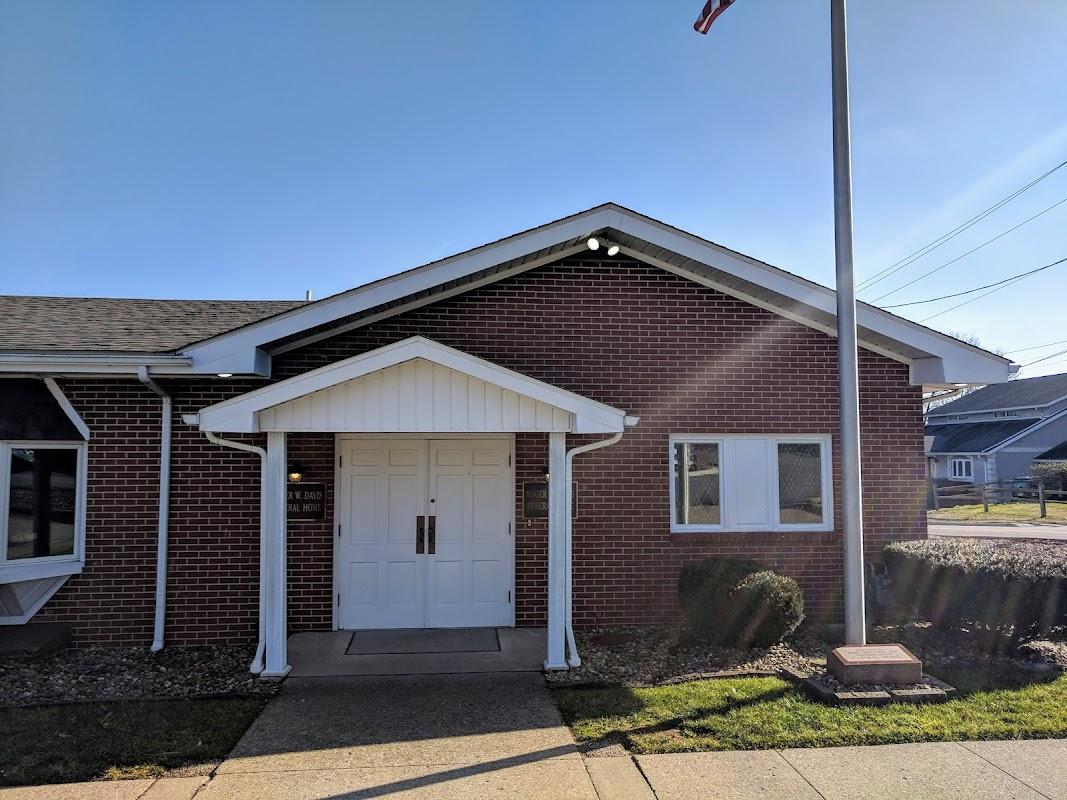 Roger W. Davis Funeral Home in West Portsmouth Ohio
