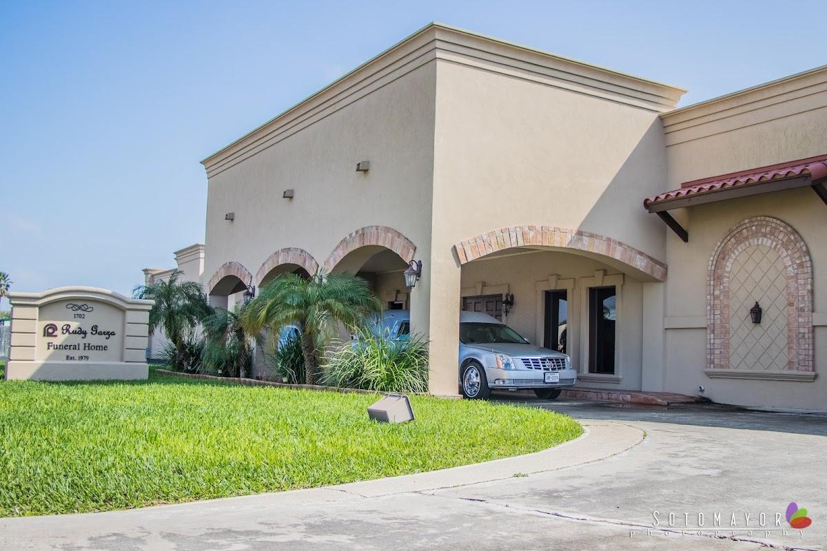 Rudy Garza Palms Funeral Home in La Feria Texas