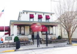 Rullman-Hunger Funeral Home in Aurora Indiana