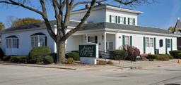 Saunders & McFarlin Funeral Home in Harvard Illinois