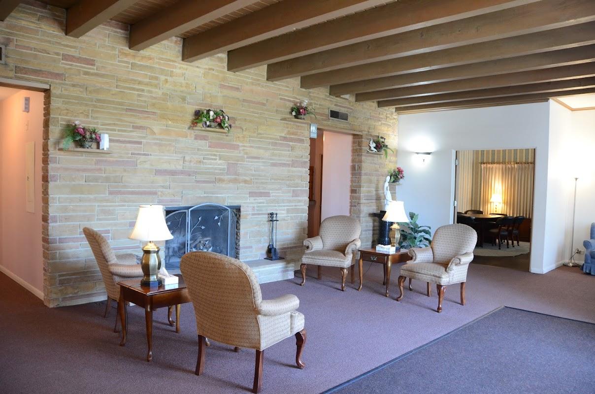 Schneider Leucht Merwin & Cooney Funeral Directors building in Woodstock, Illinois