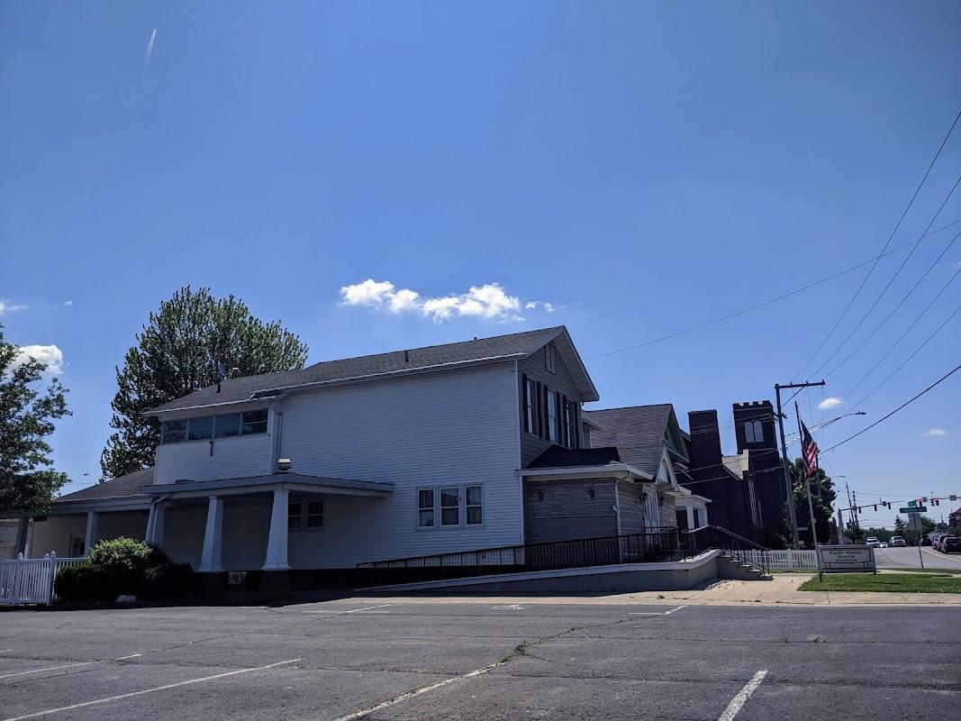 Snyder-Wesche-Hoening Funeral Home in Napoleon Ohio