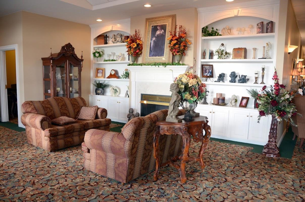 Spann Funeral Home & Crematory Service building in Dickson, Tennessee