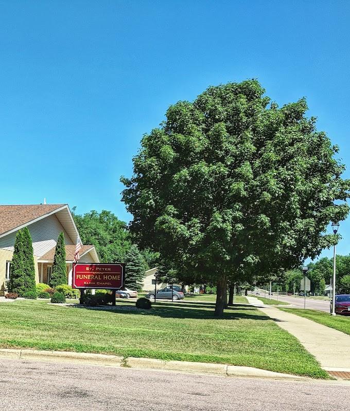 St Peter Funeral Home-Klein Chapel in Saint Peter Minnesota