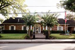 Sterling Funeral Home in Anahuac Texas