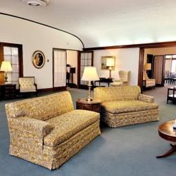 Suminski-Weiss Funeral Home in Milwaukee Wisconsin