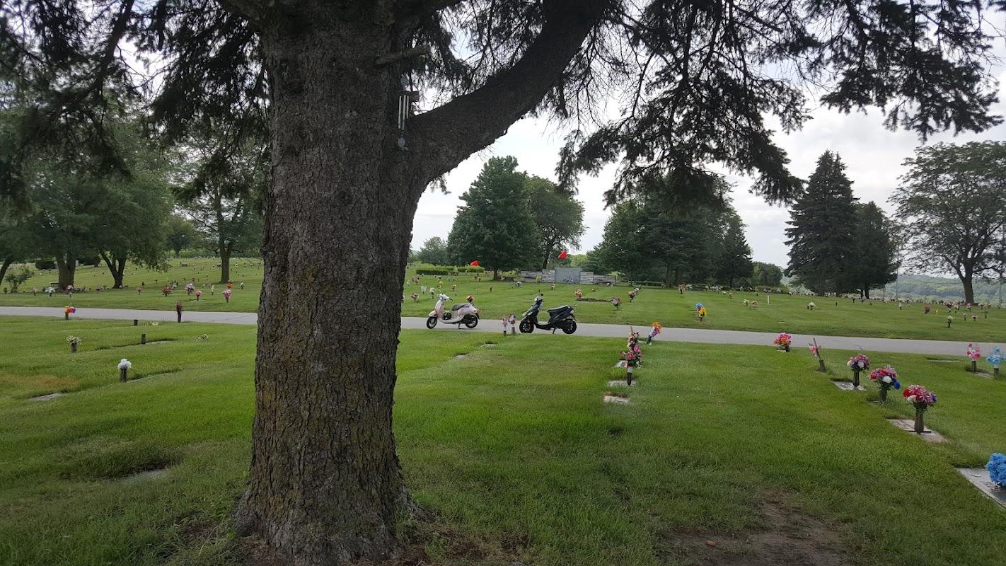 Sunset Funeral Chapel & Cemetery in Des Moines Iowa