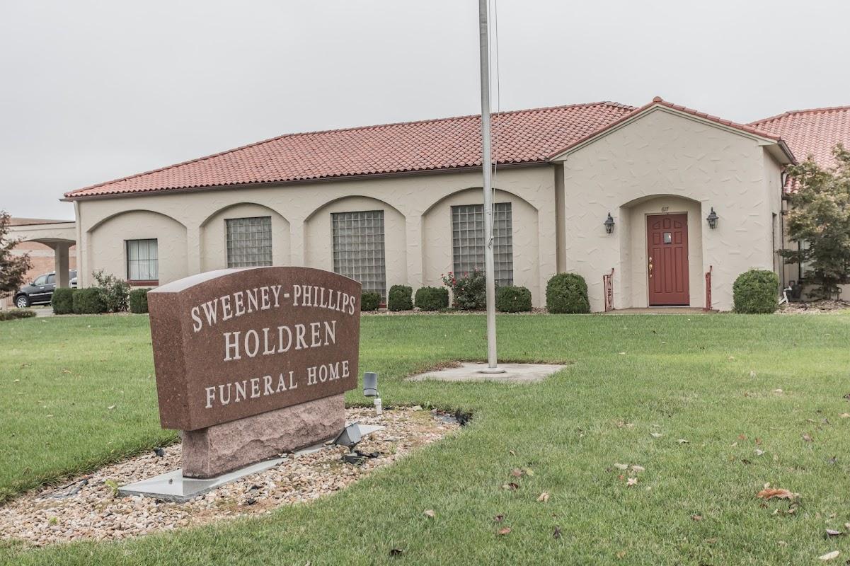 Sweeney-Phillips & Holdren Funeral Home in Warrensburg Missouri