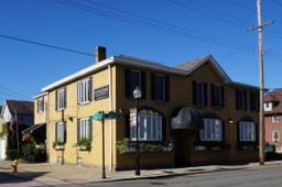 Szafranski-Eberlein Funeral Home building in Carnegie, Pennsylvania