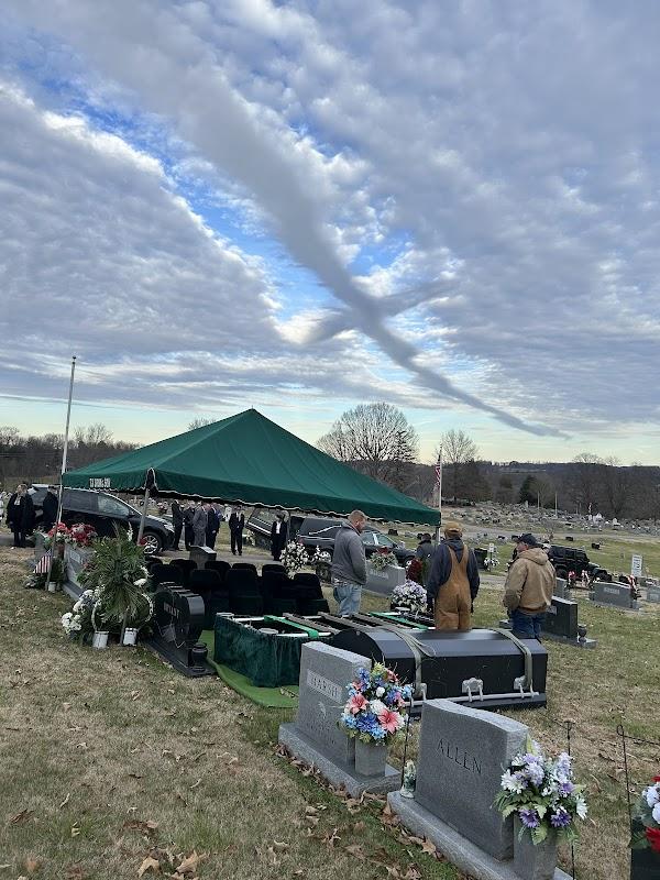 T.W. Crow & Son Funeral Home building in Scottsville, Kentucky