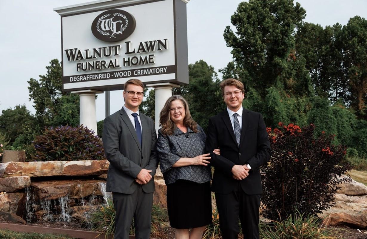 Walnut Lawn Funeral Home in Springfield Missouri