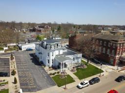 Weber & Rodney Funeral Home building in Edwardsville, Illinois
