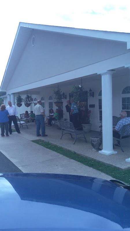 Whitwell Memorial Funeral Home in Whitwell Tennessee