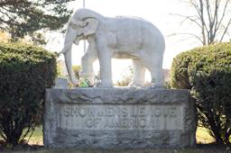 Woodlawn Funeral Home & Memorial Park in Forest Park Illinois