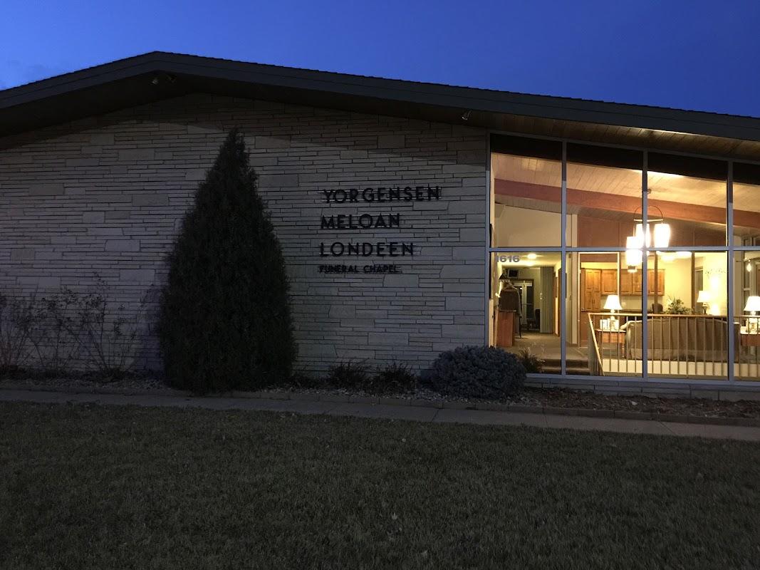Yorgensen-Meloan-Londeen Funeral Home in Manhattan Kansas